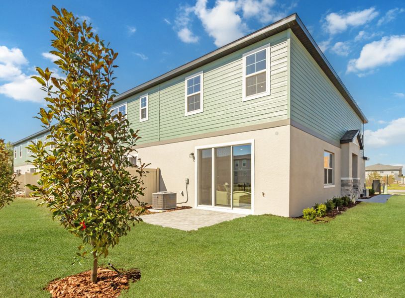 Exterior details and patio area of a home in Magnolia Reserve, Ocoee (Image 25).