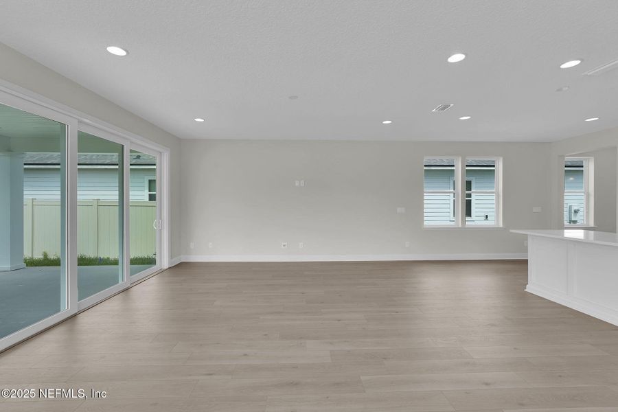 Spacious, unfurnished interior of a new home in Reflections at Nocatee, Ponte Vedra (Image 24).