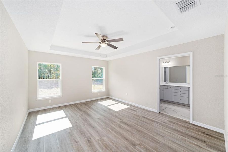 Spacious, unfurnished interior of a new home in , Dunnellon (Image 21).
