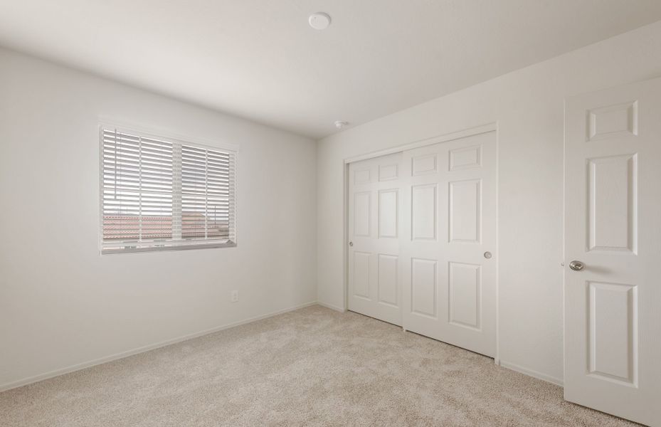 Spacious, unfurnished interior of a new home in El Rancho Santa Rosa, Maricopa (Image 24).