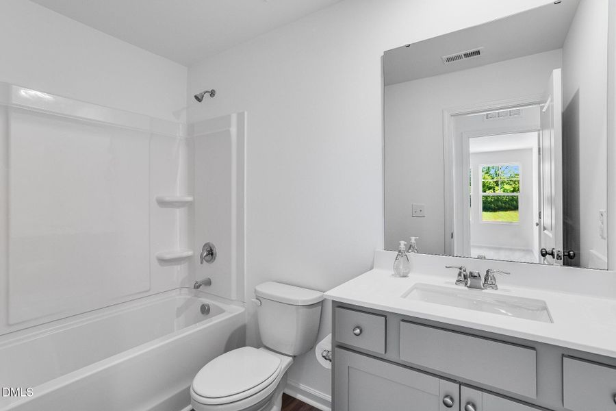 SUN_LawsonTownes_Pic_866Pilot_08