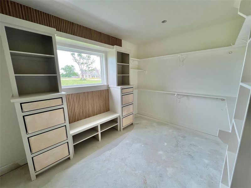 Spacious, unfurnished interior of a new home in , Angleton (Image 37).