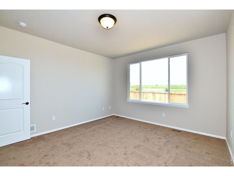 Spacious, unfurnished interior of a new home in , Johnstown (Image 24).