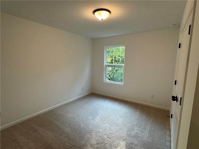 Spacious, unfurnished interior of a new home in Laurelwood, Douglasville (Image 30).