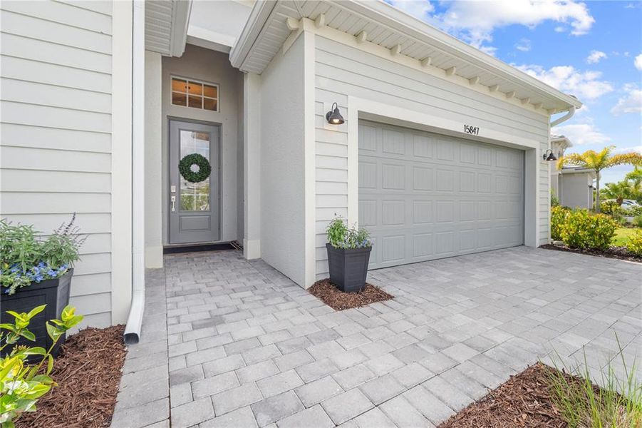 Exterior details and patio area of a home in , Punta Gorda (Image 4).
