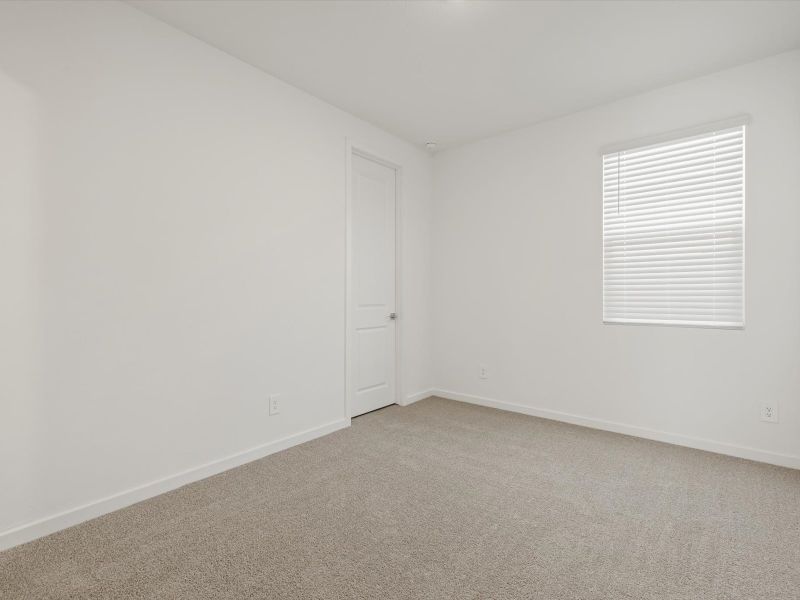 Spacious, unfurnished interior of a new home in Mesquite Mountain Ranch at Frontera, Surprise (Image 11).