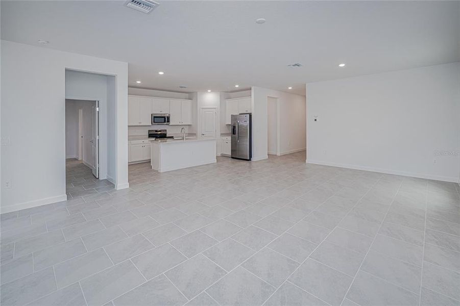 Spacious, unfurnished interior of a new home in , Punta Gorda (Image 20). Spacious, unfurnished interior of a new home in , Punta Gorda (Image 20).