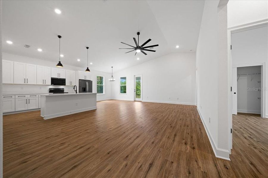 Spacious, unfurnished interior of a new home in , Weeki Wachee (Image 26). Spacious, unfurnished interior of a new home in , Weeki Wachee (Image 26).