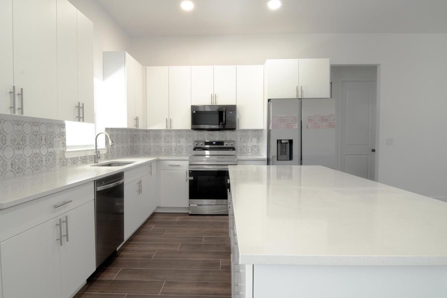 Quartz kitchen countertops