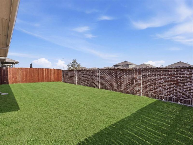Exterior details and patio area of a home in , Fort Worth (Image 24).