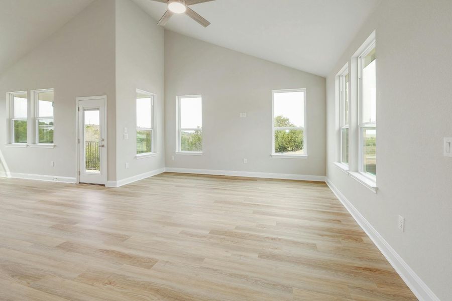 Image 3 of a home in Lago Vista.