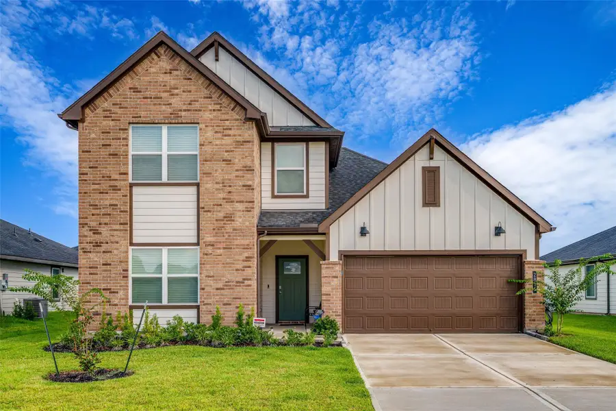 Welcome home to 2815 Magnolia Blossom Lane! Welcome home to 2815 Magnolia Blossom Lane!