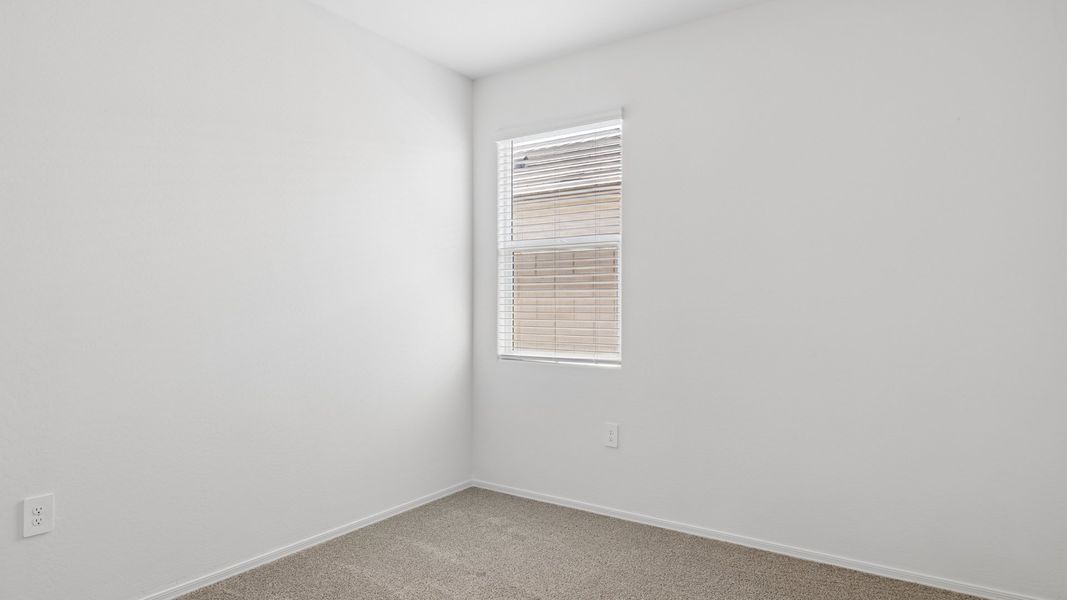 Representative unfurnished interior of a home built from the Lakeway by D.R. Horton in Heartland Ranch, Coolidge (Image 16).