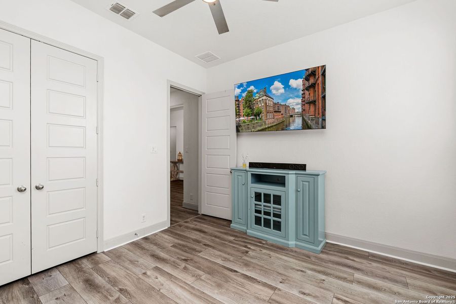 Spacious, unfurnished interior of a new home in Esperanza – New Phase Now Selling, Boerne (Image 21). Spacious, unfurnished interior of a new home in Esperanza – New Phase Now Selling, Boerne (Image 21).