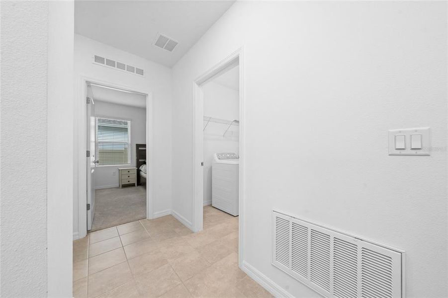 Spacious, unfurnished interior of a new home in Waterstone, Groveland (Image 19).