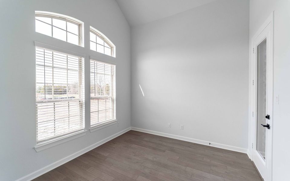 Spacious, unfurnished interior of a new home in Heath Golf & Yacht Club, Heath (Image 14). Spacious, unfurnished interior of a new home in Heath Golf & Yacht Club, Heath (Image 14).