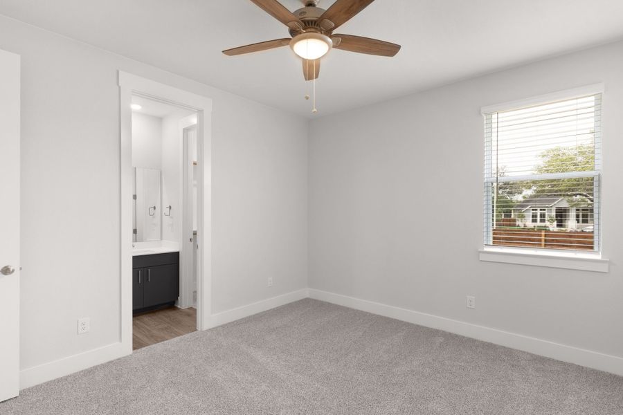 Spacious, unfurnished interior of a new home in Broken Oak, Georgetown (Image 25).