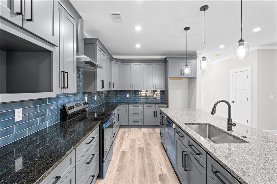Furnished interior view inside a new home in , Villa Rica (Image 9).