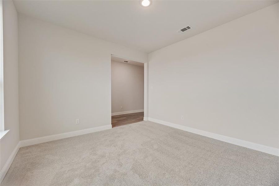 Spacious, unfurnished interior of a new home in Creekside of Crowley, Crowley (Image 16).