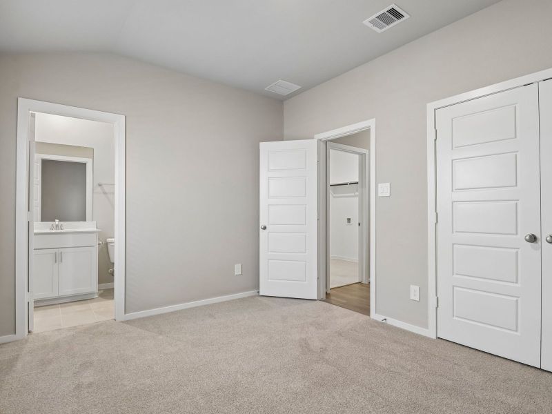 Spacious, unfurnished interior of a new home in Riviera Pines - Classic Series, Huffman (Image 13). Spacious, unfurnished interior of a new home in Riviera Pines - Classic Series, Huffman (Image 13).