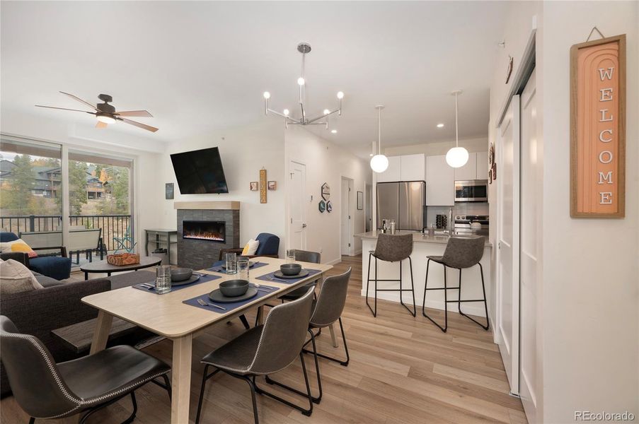 Welcome to 421 W Meadow Mile, Unit 4