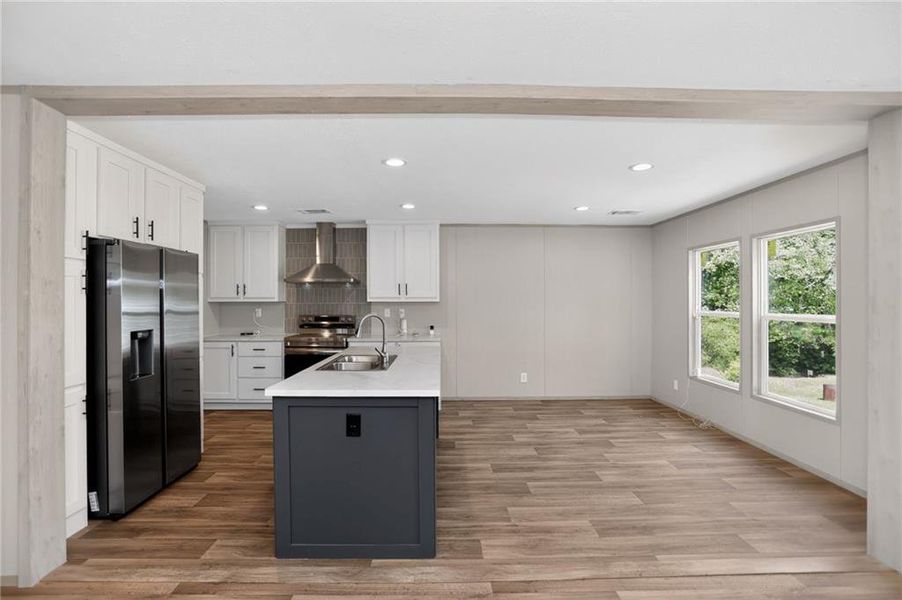 Furnished interior view inside a new home in , Jasper (Image 11).