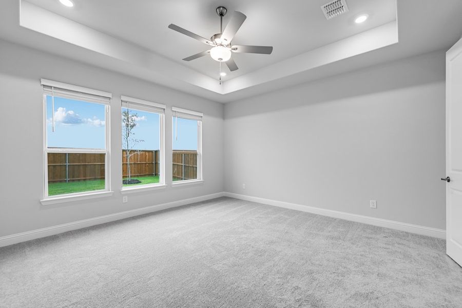 Spacious, unfurnished interior of a new home in Cross Creek Meadows 55s, Celina (Image 20).