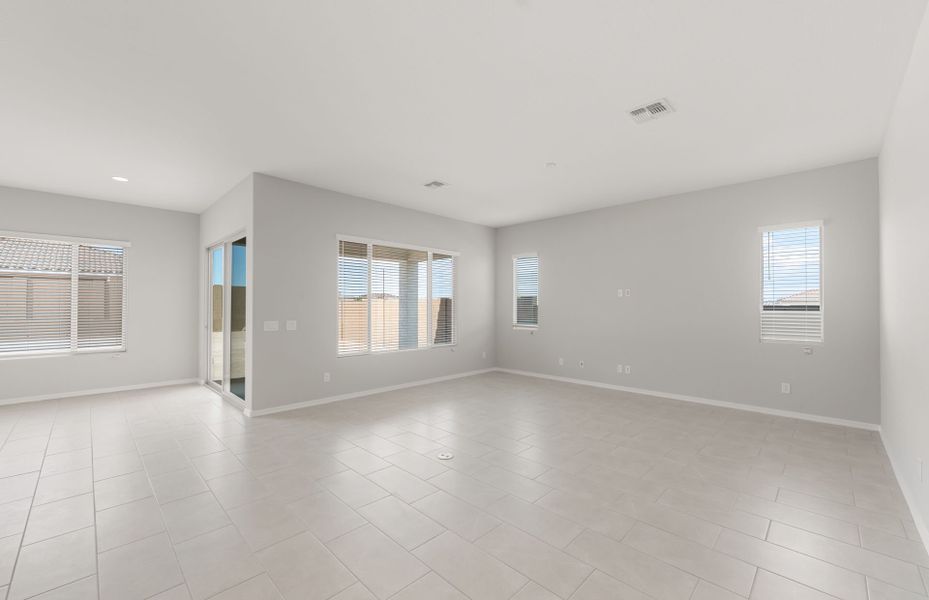Spacious, unfurnished interior of a new home in Sun City Anthem at Merrill Ranch, Florence (Image 27). Spacious, unfurnished interior of a new home in Sun City Anthem at Merrill Ranch, Florence (Image 27).