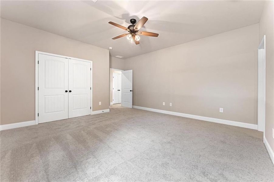 Spacious, unfurnished interior of a new home in , Jefferson (Image 31).
