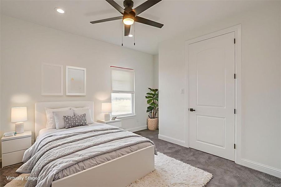 Furnished interior view inside a new home in , Grandview (Image 18).