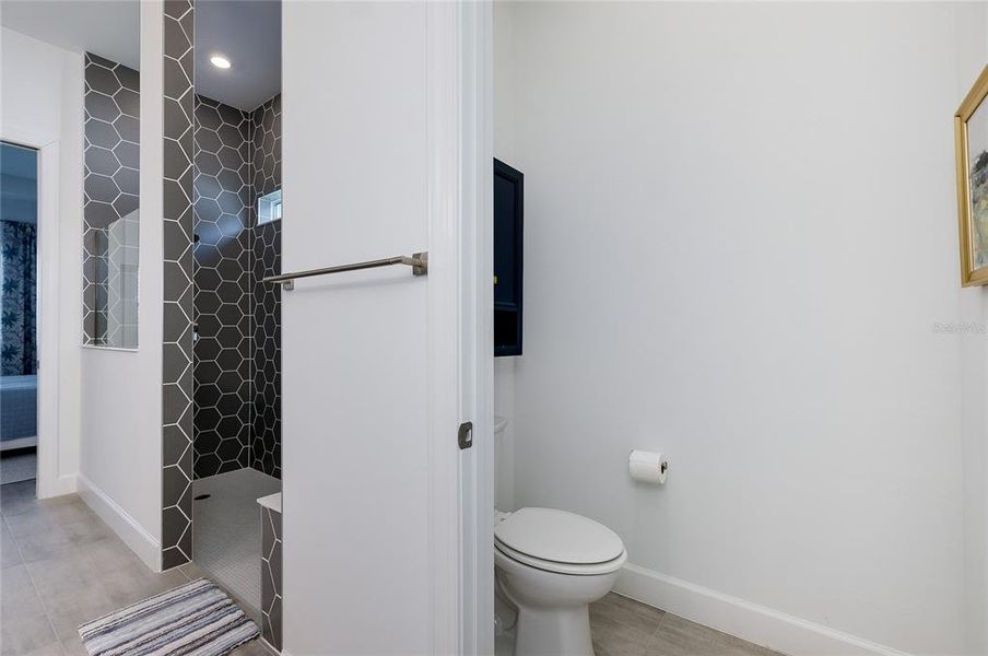 Furnished interior view inside a new home in , Englewood (Image 16).