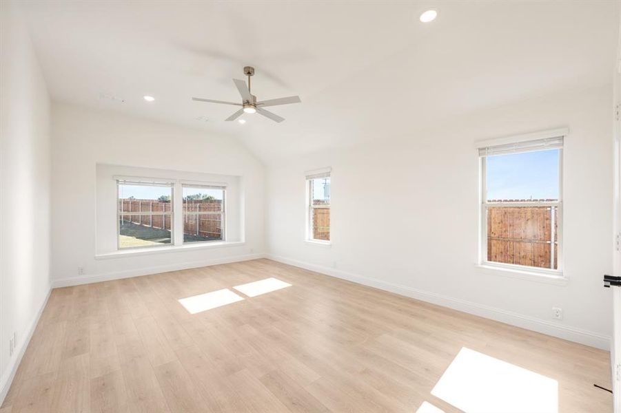 Spacious, unfurnished interior of a new home in El Dorado, Granbury (Image 26). Spacious, unfurnished interior of a new home in El Dorado, Granbury (Image 26).