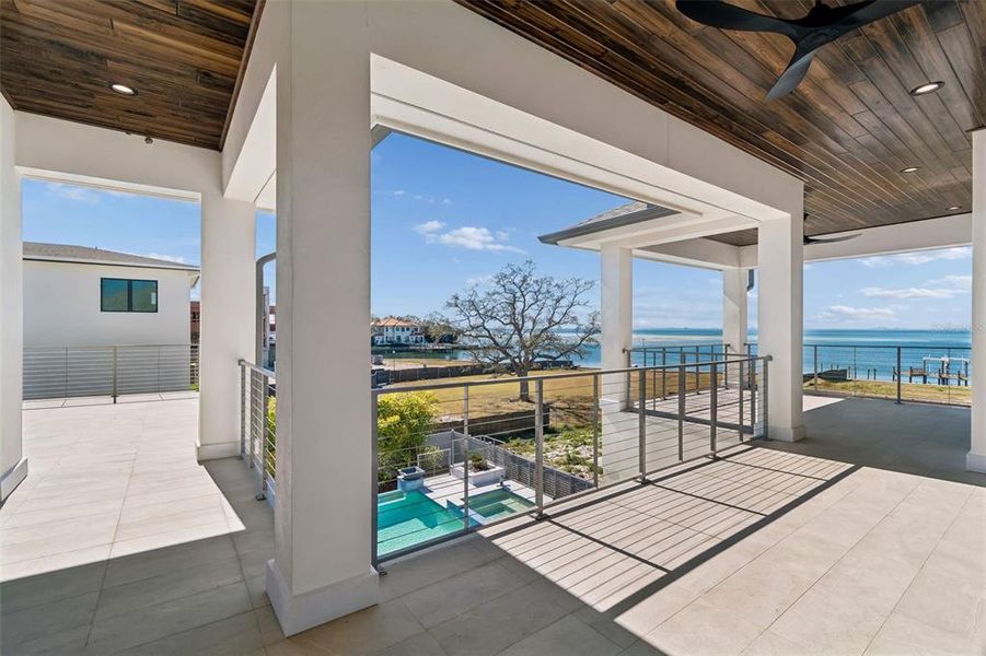 Exterior details and patio area of a home in , Tampa (Image 35).