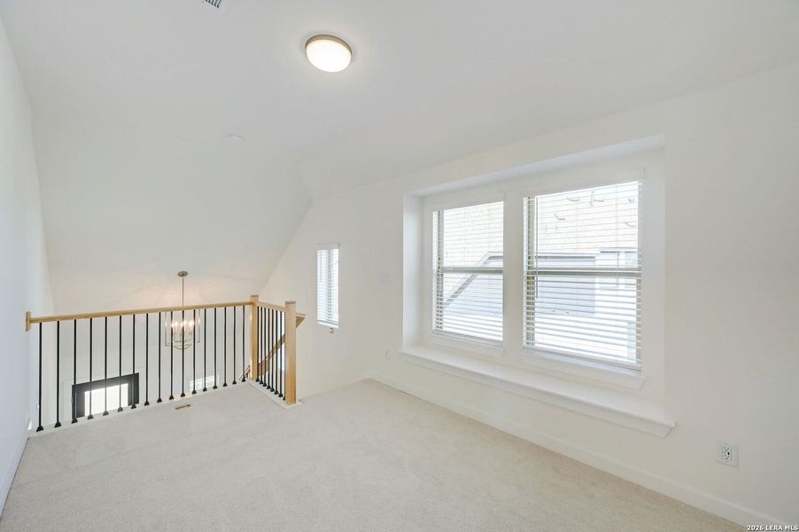 Spacious, unfurnished interior of a new home in Legacy at Lake Dunlap, New Braunfels (Image 20).