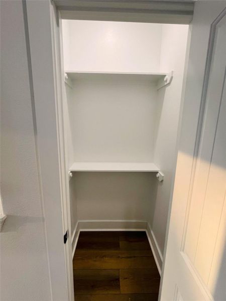 Spacious, unfurnished interior of a new home in , Houston (Image 19).