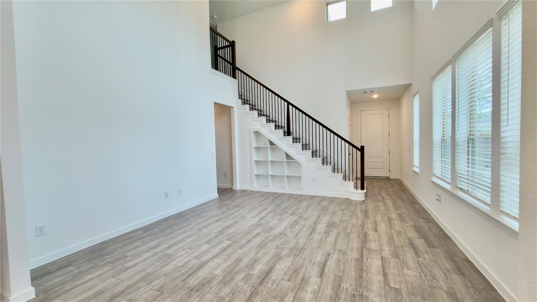 Spacious, unfurnished interior of a new home in Pulte Homes at Two Step Farm, Montgomery (Image 9).