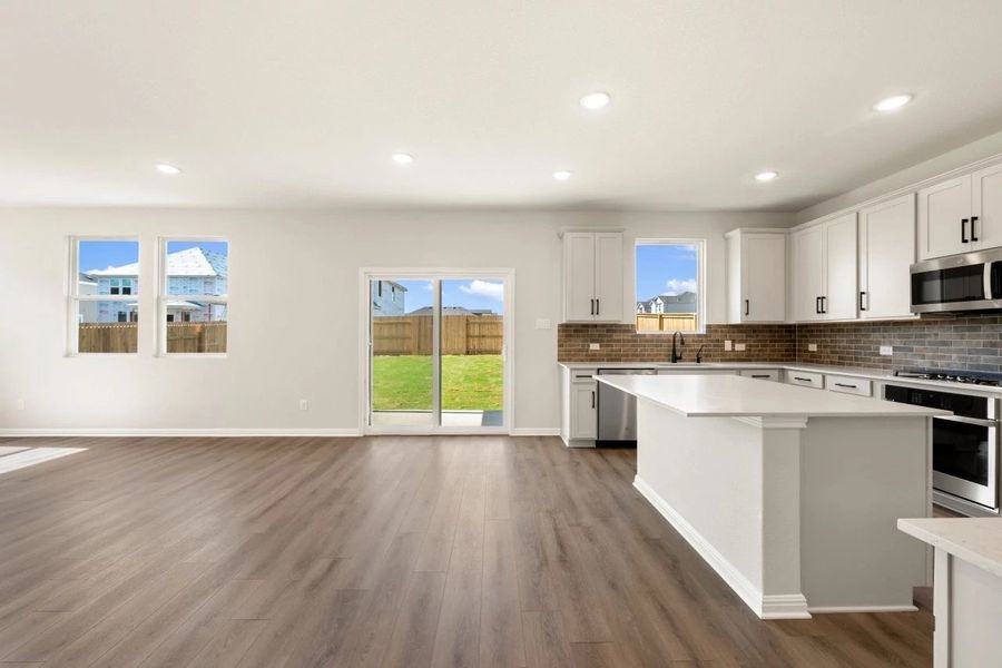 Kitchen & Dining Area Kitchen & Dining Area