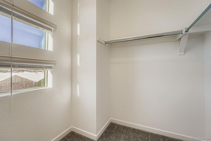 Spacious, unfurnished interior of a new home in , Centennial (Image 9).