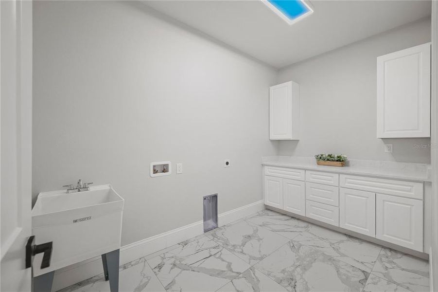 Furnished interior view inside a new home in , Tampa (Image 12).