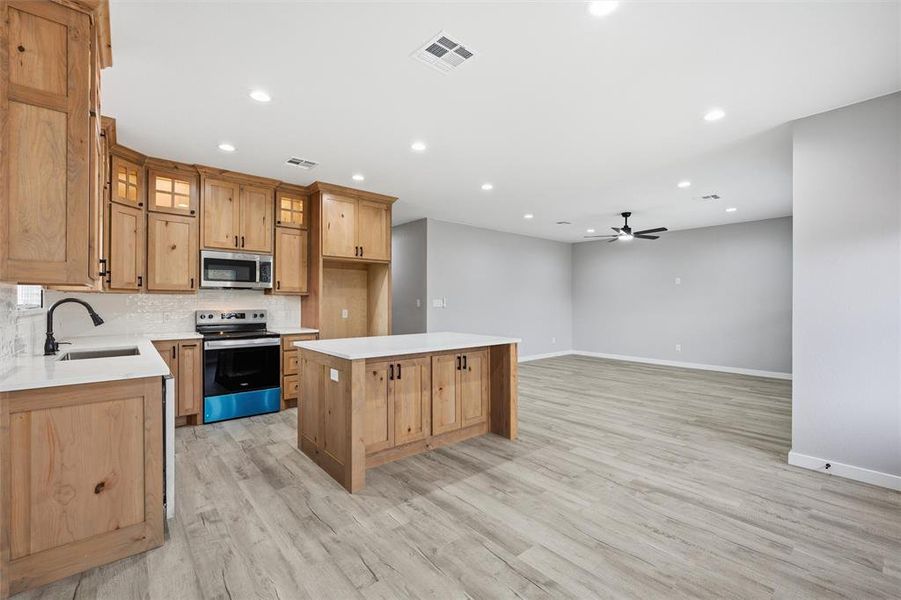 Furnished interior view inside a new home in , Waco (Image 6).