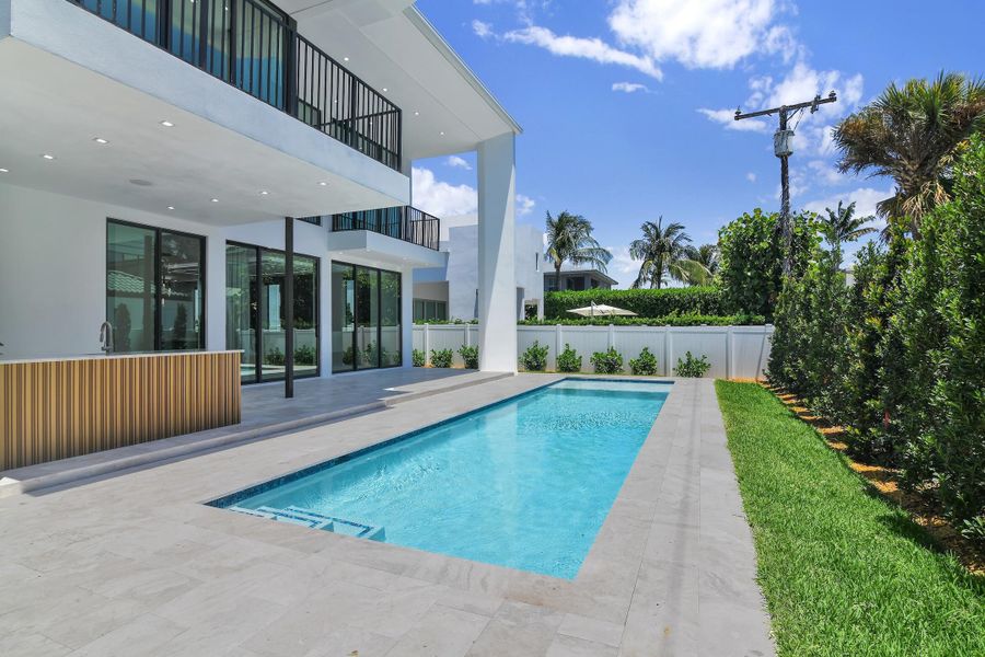 344 NE Second St, Boca Raton 2-49 (1) 344 NE Second St, Boca Raton 2-49 (1)