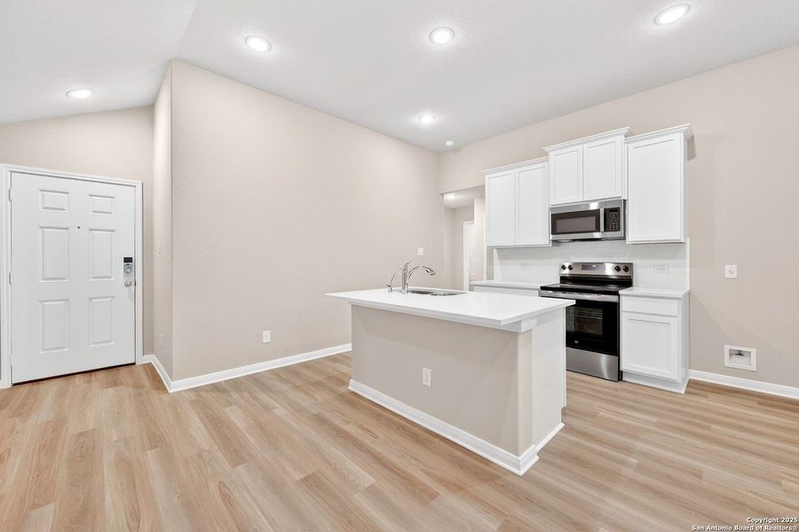 Furnished interior view inside a new home in Park Place, New Braunfels (Image 12).