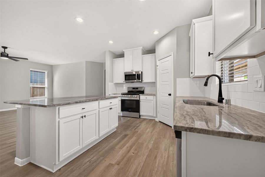 Furnished interior view inside a new home in La Segarra, Brookshire (Image 10).