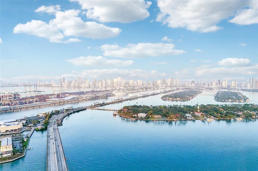 Image 47 of a home in .