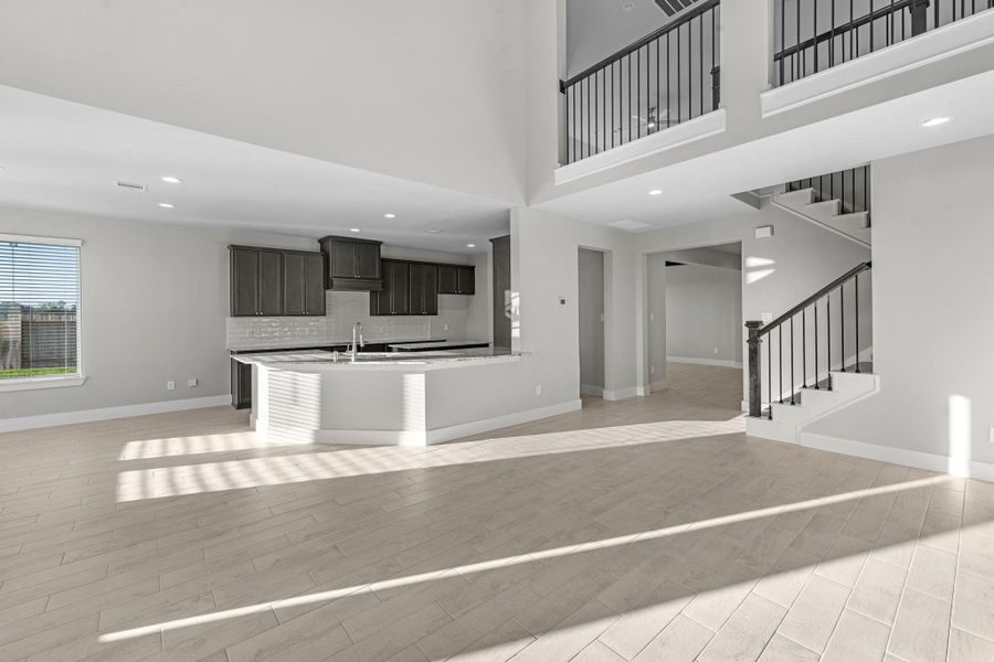 Spacious, unfurnished interior of a new home in Briarwood Crossing, Rosenberg (Image 39).