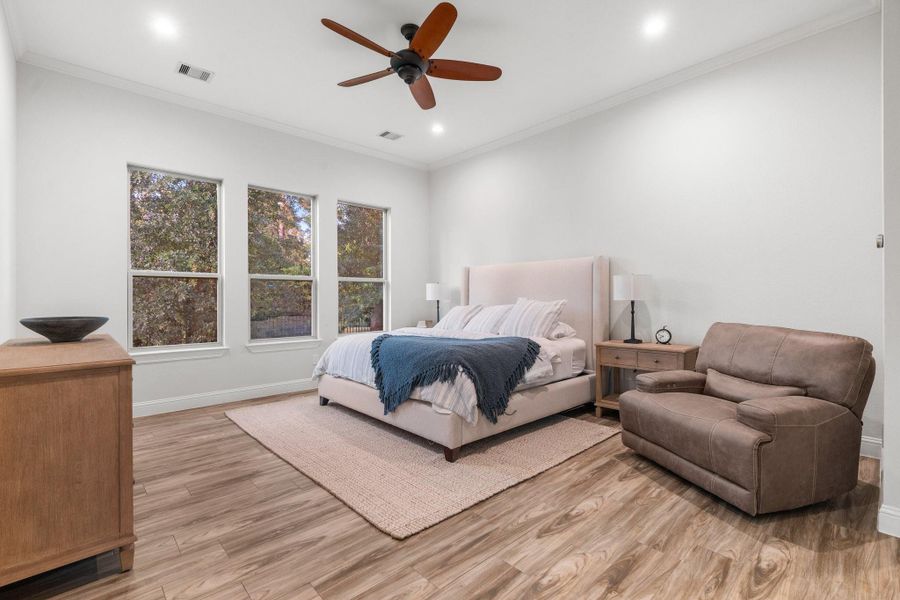 Furnished interior view inside a new home in , Tomball (Image 38). Furnished interior view inside a new home in , Tomball (Image 38).