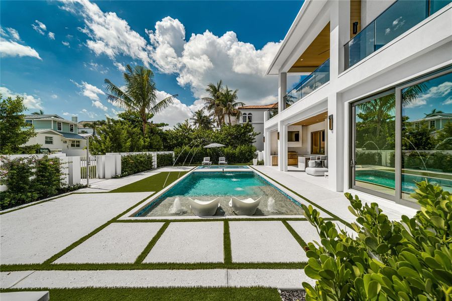 Furnished interior view inside a new home in , Ocean Ridge (Image 87).