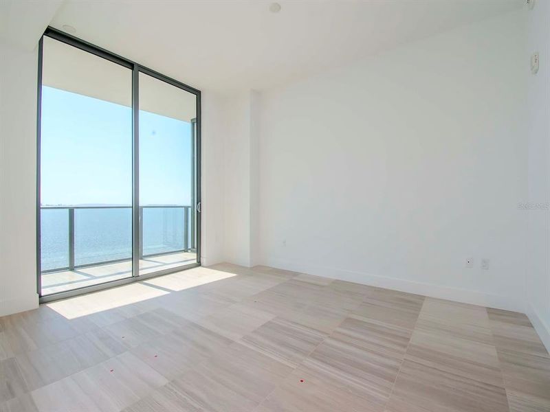 Spacious, unfurnished interior of a new home in , Tampa (Image 61). Spacious, unfurnished interior of a new home in , Tampa (Image 61).