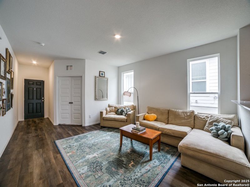 Furnished interior view inside a new home in Corley Farms, Boerne (Image 11). Furnished interior view inside a new home in Corley Farms, Boerne (Image 11).