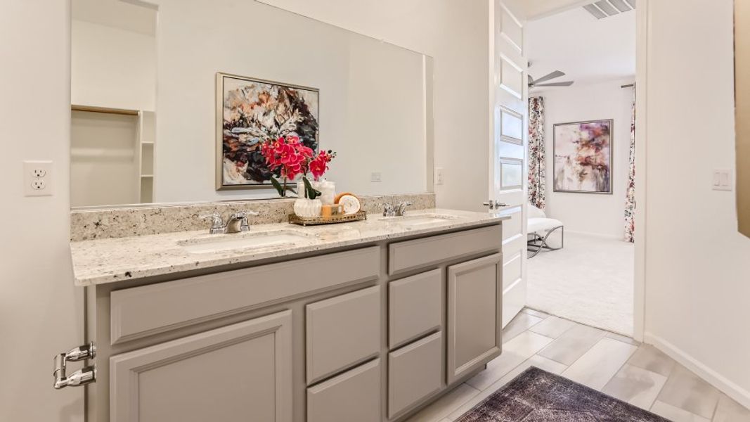 454 Wayfarer Owners Bath 1of2 F1 041525